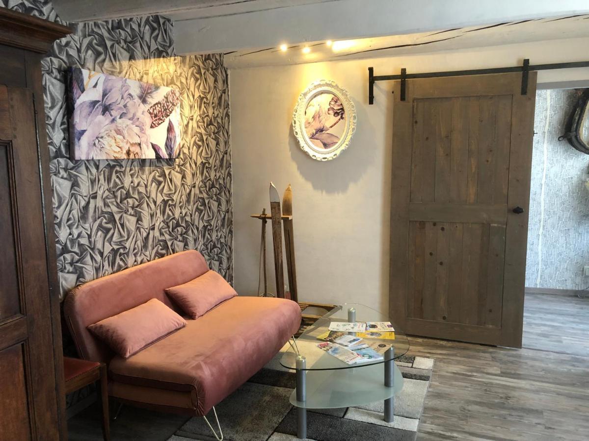 Chambres D'Hotes Les Vergers De Louise Thiolieres Exterior foto